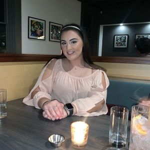 Meet your Posher, Alexandra